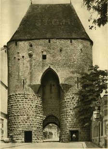 The Wiener Tor, Hainburg an der Donau, Lower Austria, c1935. Creator: Unknown.