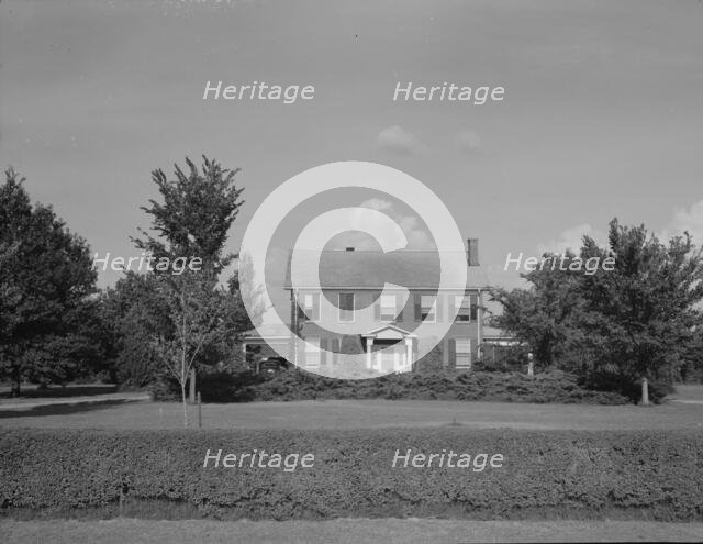 The Aldridge Plantation owner's home near Leland, Mississippi, 1937. Creator: Dorothea Lange.