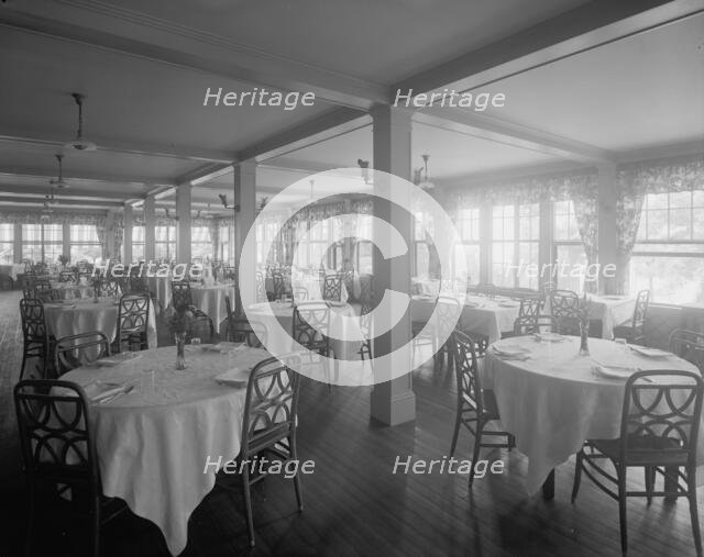 Green Gables Club, the veranda restaurant, Magnolia, Mass., between 1905 and 1915. Creator: Unknown.