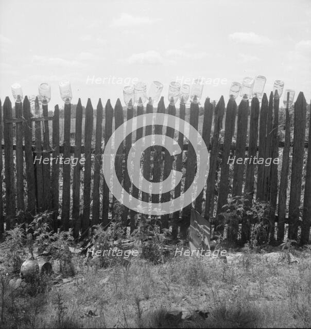 Fruit jars being sterilized near Conway, Arkansas, 1938. Creator: Dorothea Lange.