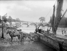 Richmond Bridge, Richmond Upon Thames, Greater London, c1860-c1922. Artist: Henry Taunt