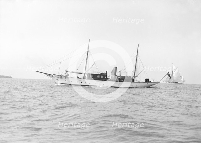 Steam yacht 'Cysne' under way, 1913. Creator: Kirk & Sons of Cowes.
