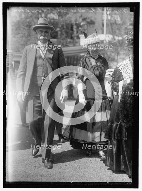 Mrs. Hugh L. Scott with Colonel Thompson, between 1910 and 1917. Creator: Harris & Ewing.