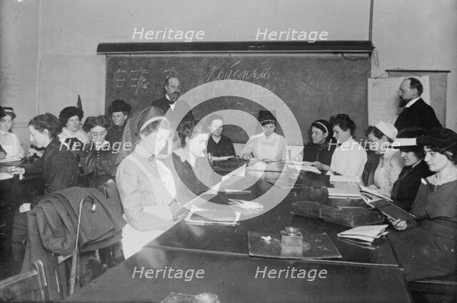 German Nurses learning Russian, between c1915 and c1918. Creator: Bain News Service.