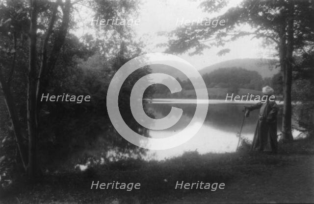 William Brewster estate, Mount Carmel, Connecticut, between 1908 and 1927. Creator: Frances Benjamin Johnston.