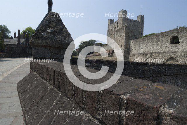 UK, Rochester, Rochester Castle, 2009. Creator: Ethel Davies.