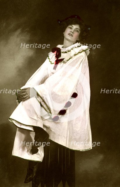 Gabrielle Ray (1883-1973), English actress, 1906.Artist: Foulsham and Banfield