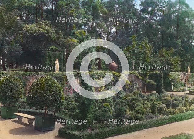 "Burrwood," Walter Jennings house, Cold Spring Harbor, New York, 1916. Creator: Frances Benjamin Johnston.