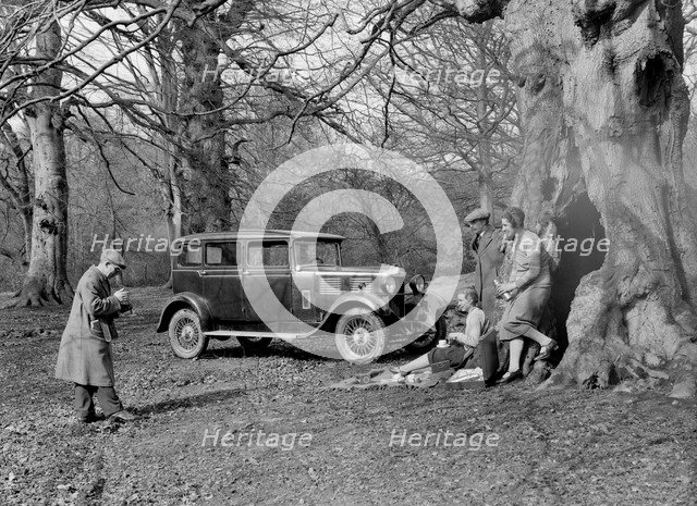 Standard 18 hp 4-door saloon, c1920s. Artist: Bill Brunell.