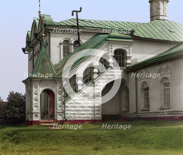 Entrance into the Fyodorovskaya Church, Yaroslavl, 1911. Creator: Sergey Mikhaylovich Prokudin-Gorsky.