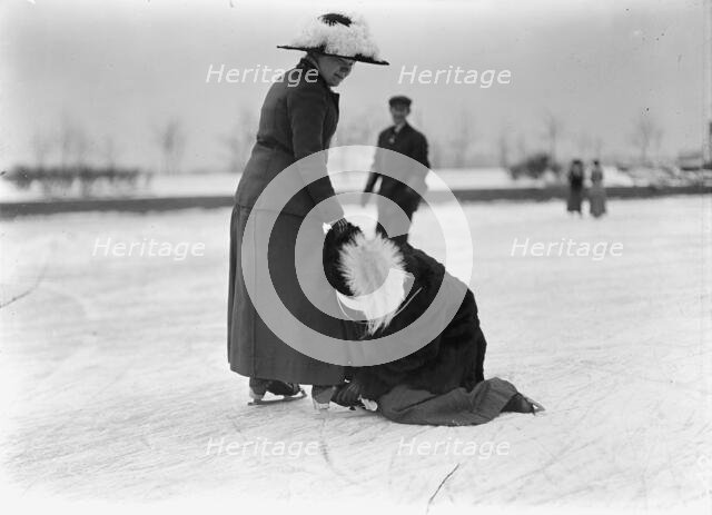 Countess De Chambrun Skating, 1913.  Creator: Harris & Ewing.