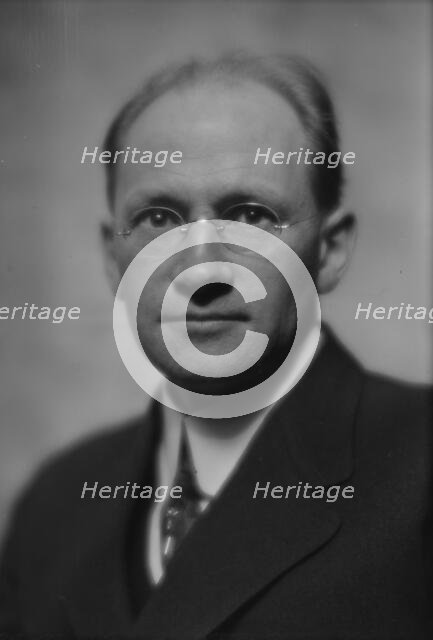 Bjo¨rkman, Edwin, Mr., portrait photograph, 1914 Apr. 4. Creator: Arnold Genthe.