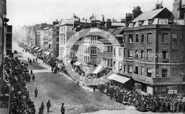 Crowds waiting for the Queen in St James's Street, London, 1880s (1926-1927). Artist: Unknown