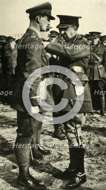 'Lieutenant Kent receiving the Military Cross', First World War, 1915-1916, (c1920). Creator: Unknown.