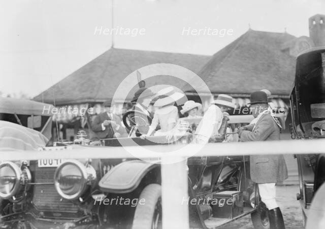 Mrs. G.H. Kinnicutt, Miss Mellen, Austin Nichols, between c1910 and c1915. Creator: Bain News Service.
