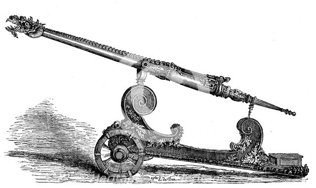 Double-barrelled dragonneau cast in 1503. Artist: Unknown