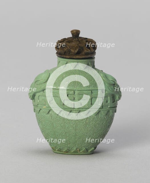 Spade-Shaped Snuff Bottle with Mock Ox-Head Handles, Qing dynasty (1644-1911), 1780-1880. Creator: Unknown.
