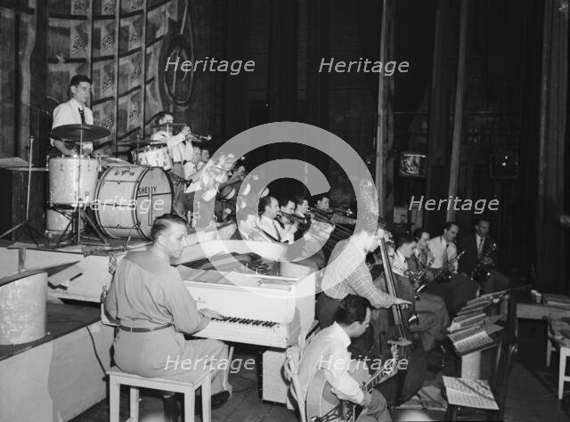 Portrait of Stan Kenton, Laurindo Almeida, Eddie Safranski, Bob Cooper...Richmond, Va.(?),1947 or 48 Creator: William Paul Gottlieb.