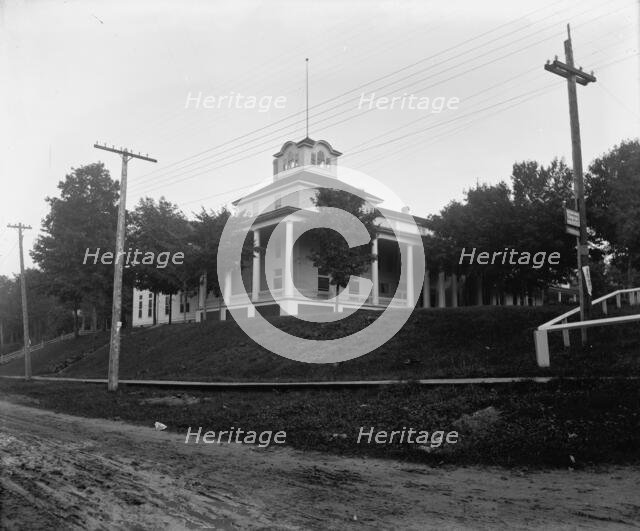 Bay View Hotel, Bay View, Mich., between 1890 and 1901. Creator: William H. Jackson.