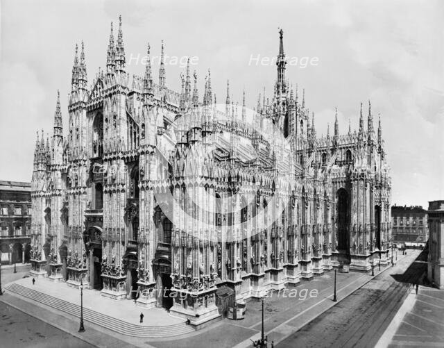 Cathedral, Milan, Italy, between 1900 and 1910. Creator: William H. Jackson.