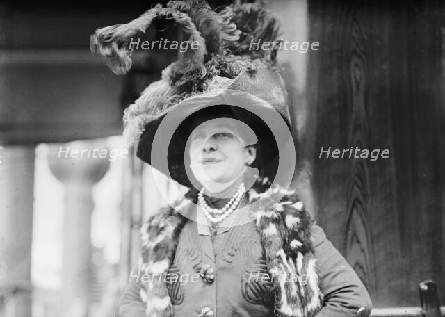 Mrs. A. Crocker Gourand [i.e., Gouraud], 1911. Creator: Bain News Service.