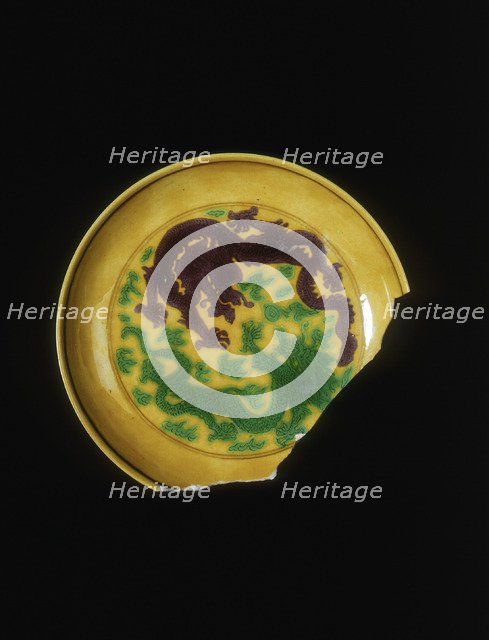 Green and aubergine imperial dragon saucer, Kangxi period, Qing dynasty, China, 1662-1722. Artist: Unknown