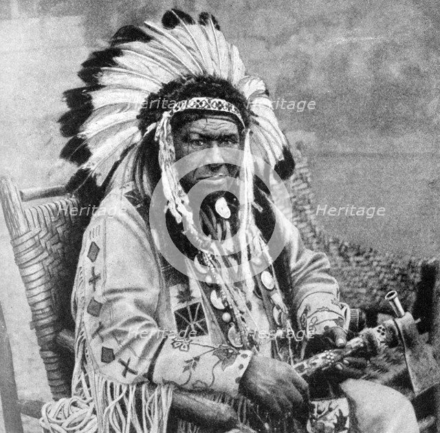 Kinnewankan, chief of the Sioux, 1922. Artist: Unknown