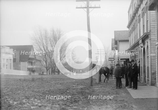 Feud - Scenes in Virginia Mountain Town at Trial After Feud, 1912 Creator: Harris & Ewing.