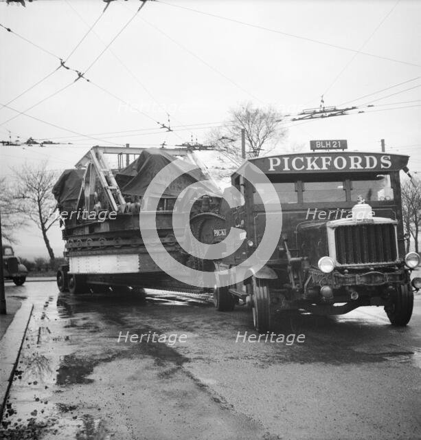 Pickfords low loader lorry, Newcastle Upon Tyne, 11/1949. Creator: John Laing plc.
