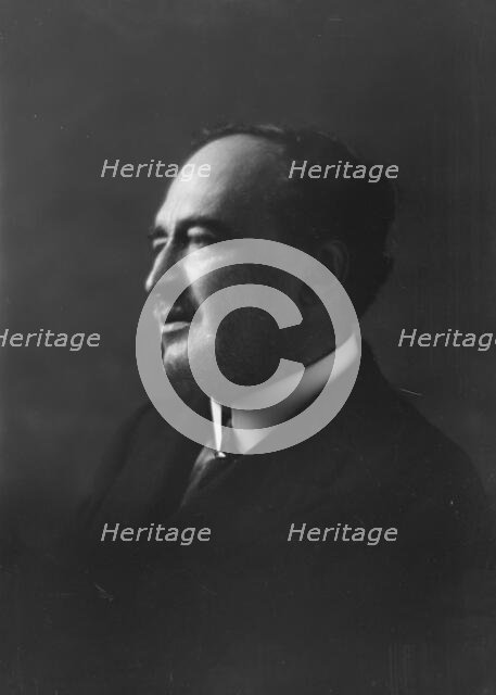 Vincent Blanco Ibanez, portrait photograph, 1919 Nov. 1. Creator: Arnold Genthe.