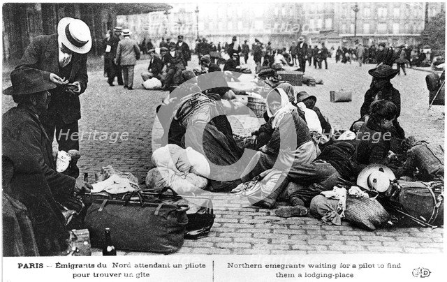 Refugees from the north waiting for a guide to find them lodgings, Paris, World War I, 1914-1918. Artist: Unknown