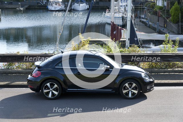 2012 Volkswagen Beetle Artist: Unknown.