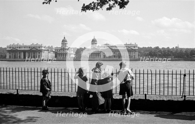 Children by the River Thames, London, c1945-c1965. Artist: SW Rawlings