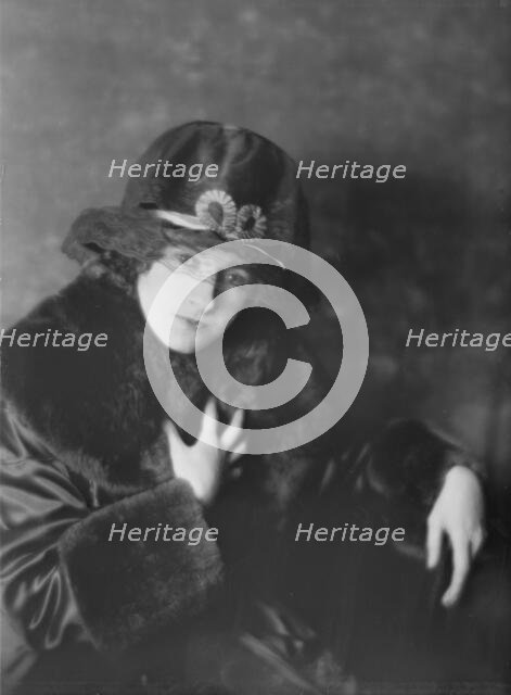 Mrs. Allan Wellman, portrait photograph, 1917 Dec. 6. Creator: Arnold Genthe.