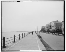 East Battery residences, Charleston, S.C., between 1900 and 1907. Creator: Unknown.