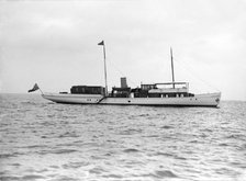 The steam yacht 'Sardonyx' at anchor, 1913. Creator: Kirk & Sons of Cowes.