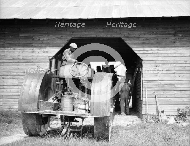 North Carolina threshing, 1936. Creator: Dorothea Lange.