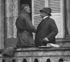 'Le Premier Coup Allemand; M. Clemenceau, accouru au Grand quartier britannique..., 1918. Creator: Unknown.