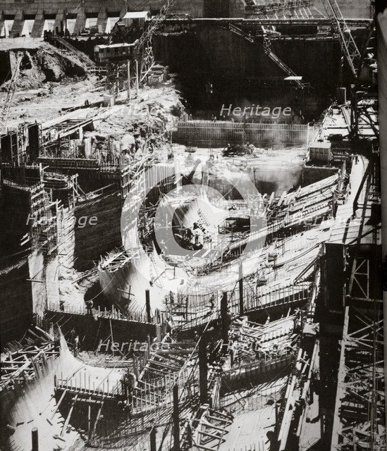 Building the Fort Loudon Dam, Tennessee, USA, early 1940s. Artist: Unknown