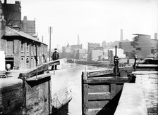 The industrial landscape on the Regent's Canal, London, c1905. Artist: Unknown