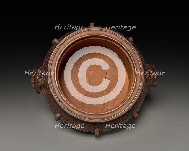 Tripod with Cover, late 1700s. Creator: Unknown.