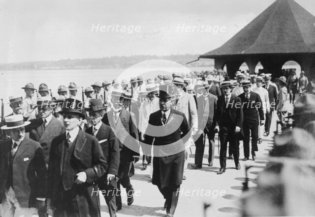 Diplomats at Mt. Vernon, 1916. Creator: Bain News Service.