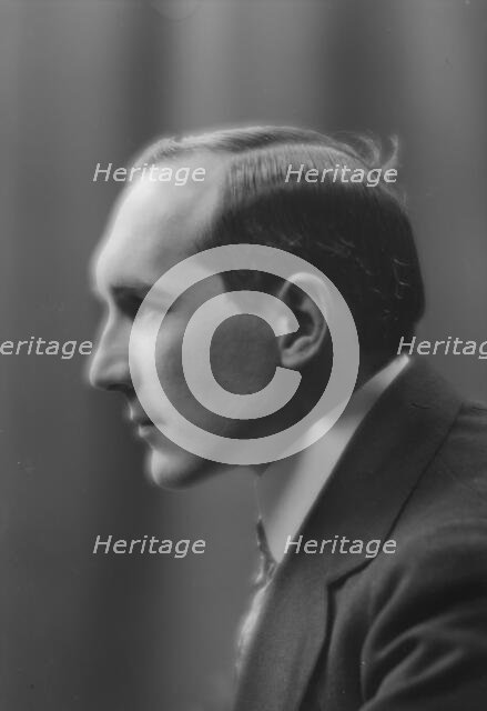 Van Radivan, Casmiez, Dr., portrait photograph, 1915. Creator: Arnold Genthe.