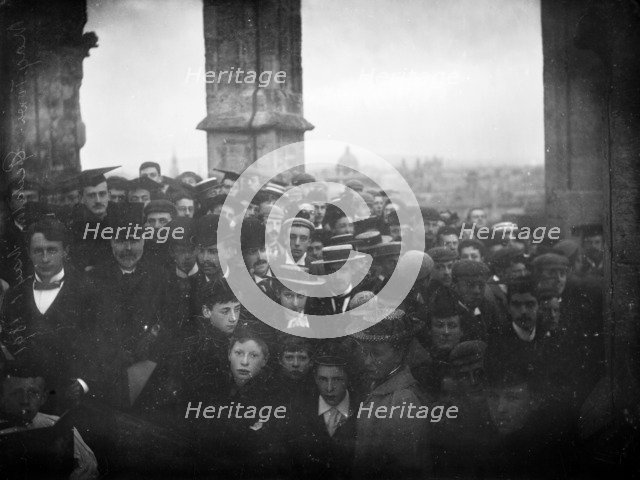 May Day celebration at Magdalen College, Oxford, Oxfordshire, 1895.  Artist: Henry Taunt