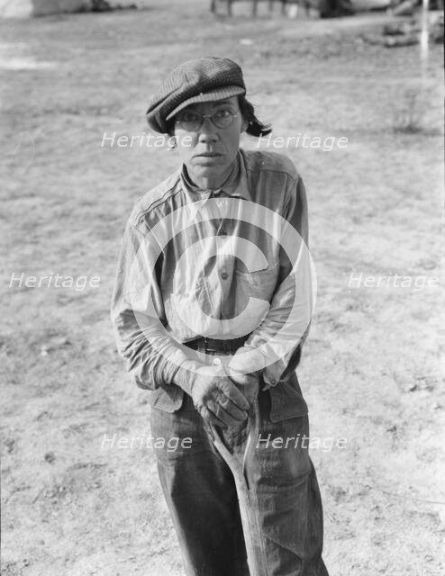 Native of Indiana in a migratory labor contractor's camp, Calipatria (vicinity), California., 1937. Creator: Dorothea Lange.