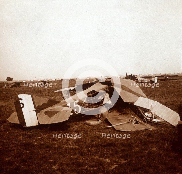 Crashed plane, c1914-c1918. Artist: Unknown.