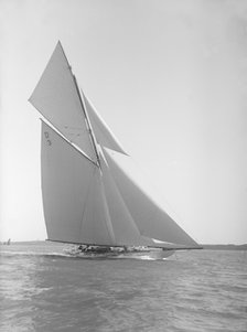 The magnificent 15 Metre sailing yacht 'Jeano', 1911. Creator: Kirk & Sons of Cowes.