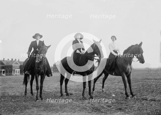 Woman Suffrage. Marshalls, Parade, 1913. Creator: Harris & Ewing.