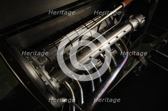 MILLER 122 supercharged 1923. Artist: Simon Clay.