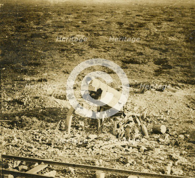 Abandoned 155 gun, c1914-c1918. Artist: Unknown.